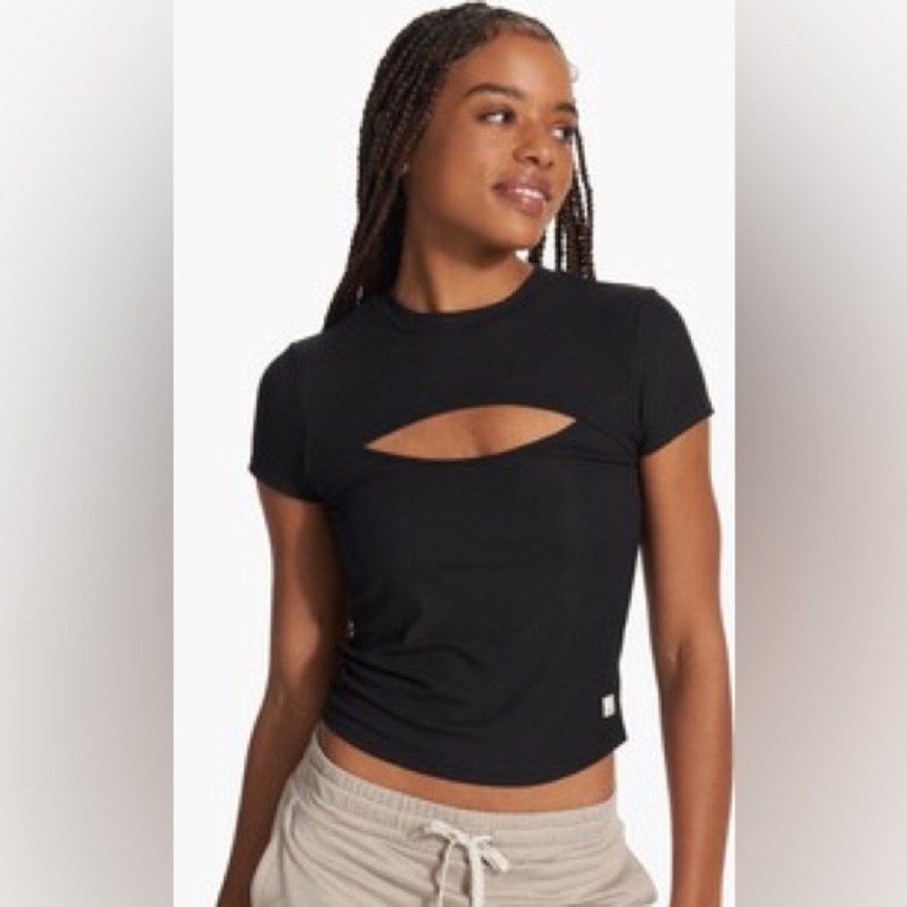 Worn twice - Vuori cove cutout tee